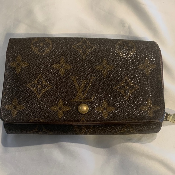 Louis Vuitton Dark Brown Monogram Wallet - Picture 1 of 7
